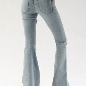 Free People Penny Pull On light denim flare jeans - size 32